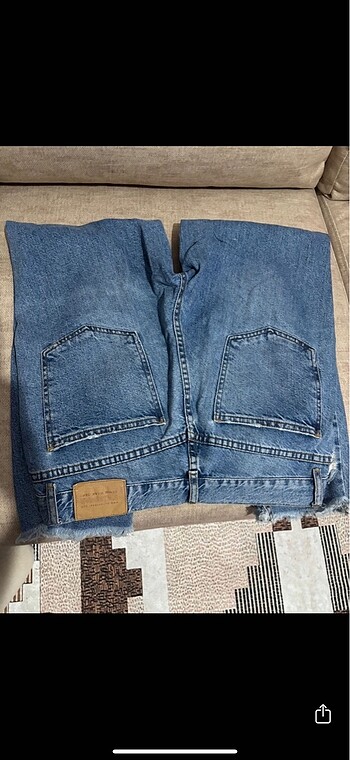 28 Beden P&B yırtık detay jean