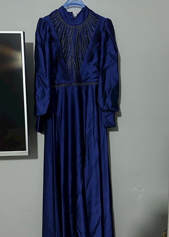 Uzun Lacivert Nakışlı Gotik Abiye Elbise