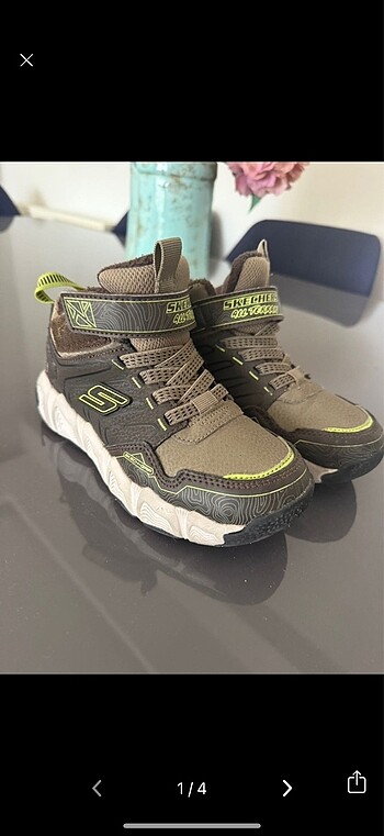 Skechers waterproof bot 32