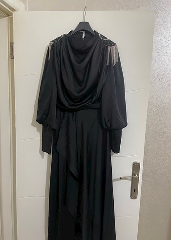 Uzun Siyah Gotik Drapeli Kadın Elbise