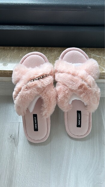 Nine West Ev Terliği
