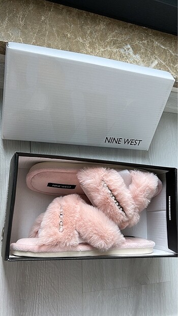 Nine West Ev Terliği - Görsel 7