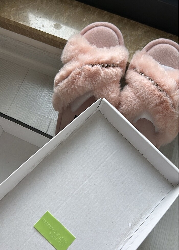 Nine West Ev Terliği - Görsel 5