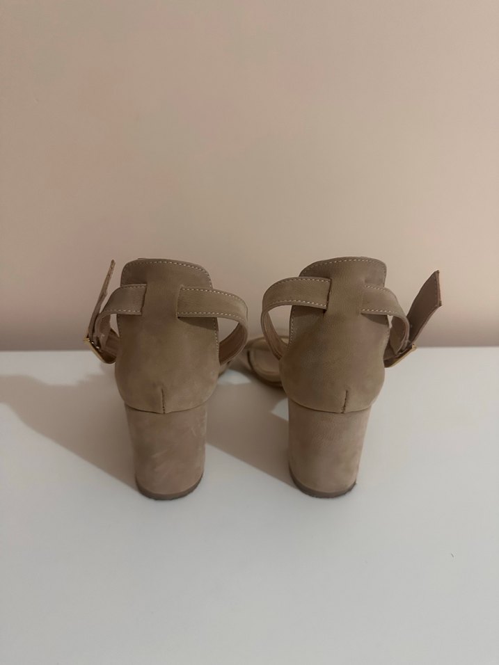 Bej Süet Stiletto Topuklu Kadın Ayakkabı - Görsel 4