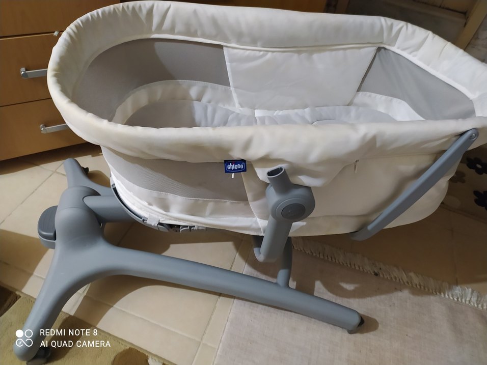 Gri Ayaklı Beyaz Bebek Beşiği - Görsel 2