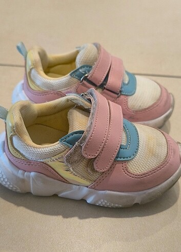 LC Waikiki Mavi pembe