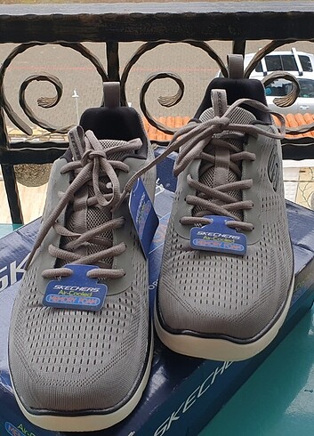 43 Beden Skechers etiketli orjinal