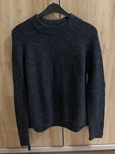 H&M Kazak