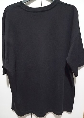 siyah baskılı tişört - Görsel 2