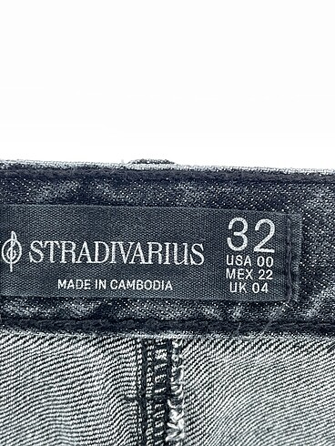 32 Beden çeşitli Renk Stradivarius Jean / Kot %70 İndirimli.