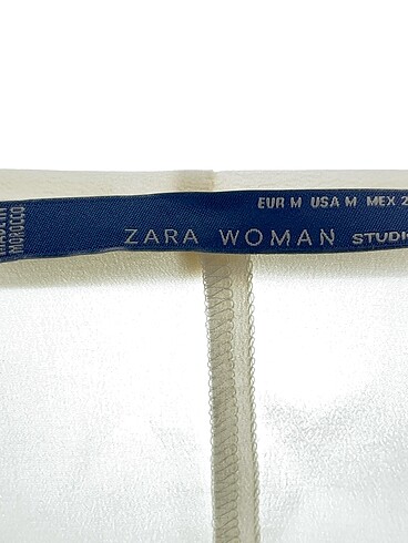 m Beden beyaz Renk Zara Bluz %70 İndirimli.