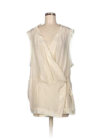 Zara Bluz %70 İndirimli.