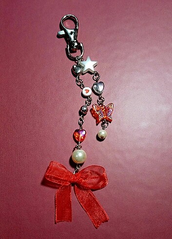 Kırmızı charm