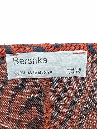 28 Beden çeşitli Renk Bershka Kısa Elbise %70 İndirimli.