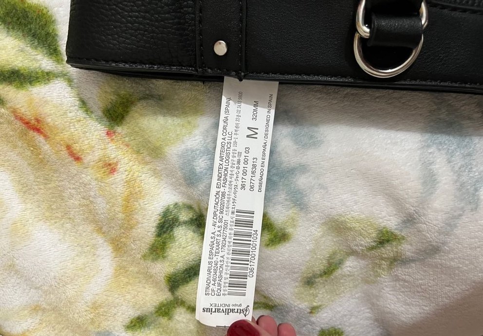 Stradivarius Siyah Omuz Çantası - Görsel 4