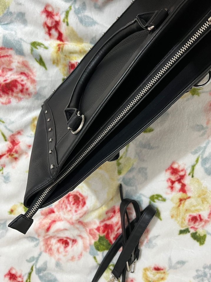 Stradivarius Siyah Omuz Çantası - Görsel 2