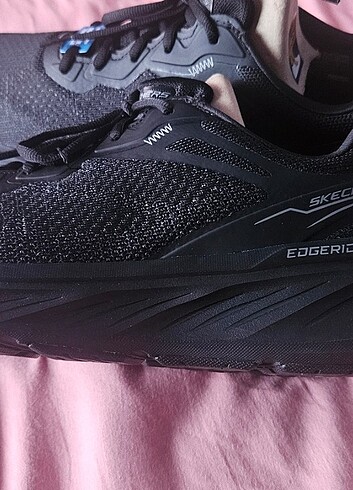 43 Beden SKECHERS Edgeride - 43 Numara - Siyah - Sıfır