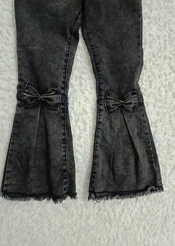 Kız Çocuk Füme Renk Fiyonklu Denim Pantolon - Görsel 2