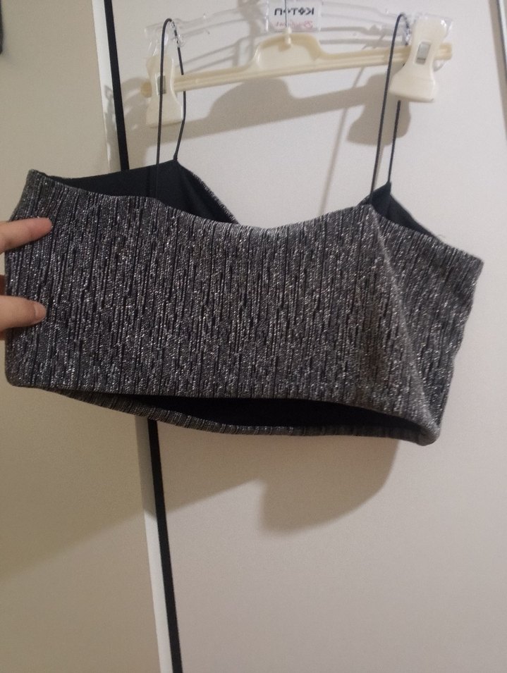 Gri Piliseli Mini Crop Top İspanyol paça alt - Görsel 4