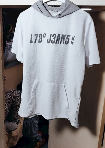 Beyaz Kapüşonlu Erkek Tişörtü - Görsel 4