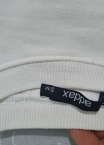 m Beden Addax crop beyaz sweat