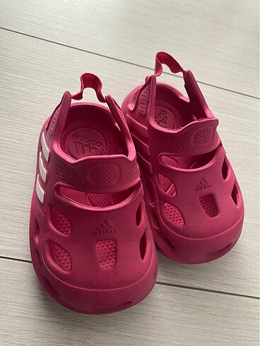Adidas Çocuk sandalet