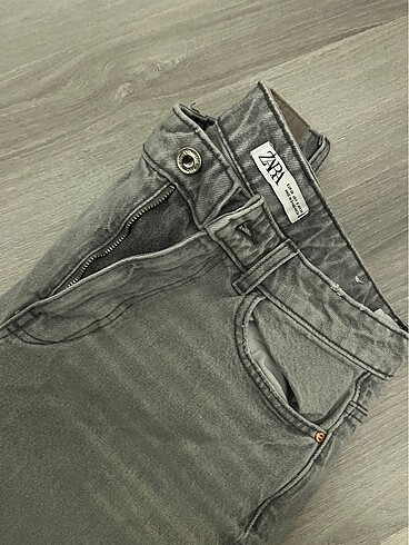 38 Beden gri Renk Zara gri jean