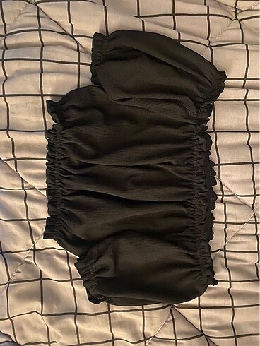 Siyah crop