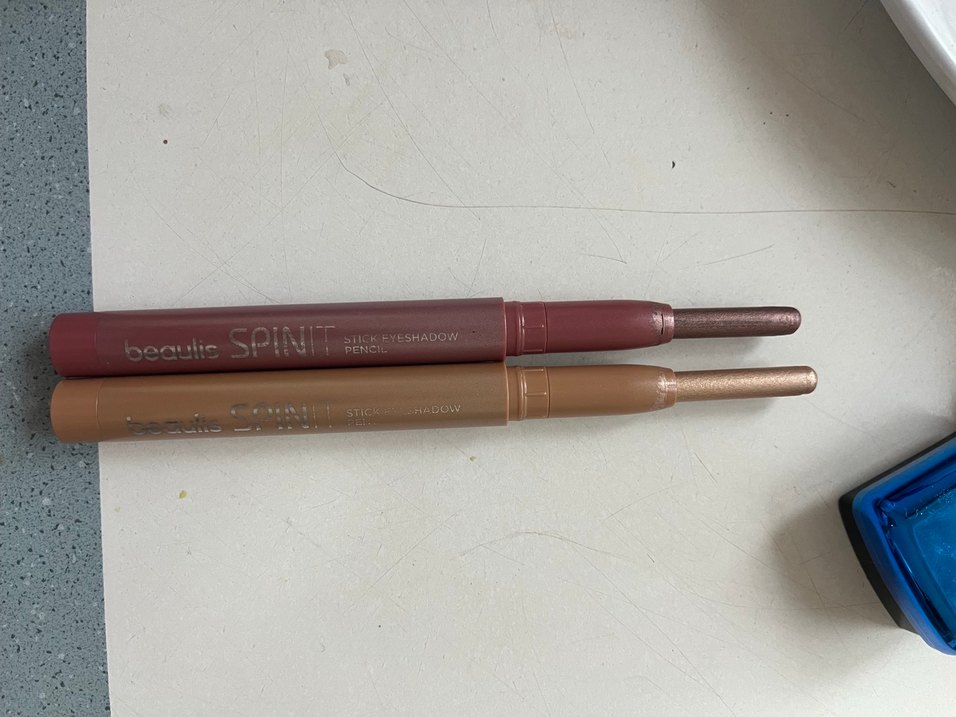 Beaulis ışıltılı Kalem göz farları - Görsel 2