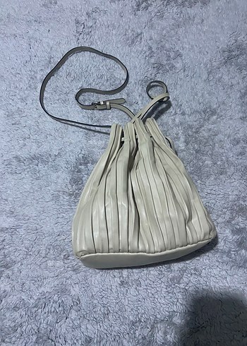 Zara çanta