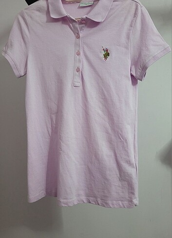 Pembe polo yaka tişört