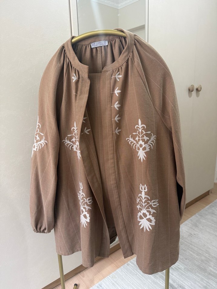 Ekru Nakışlı Kahverengi Tunik & Pantolon Takımı — görsel 2/5
