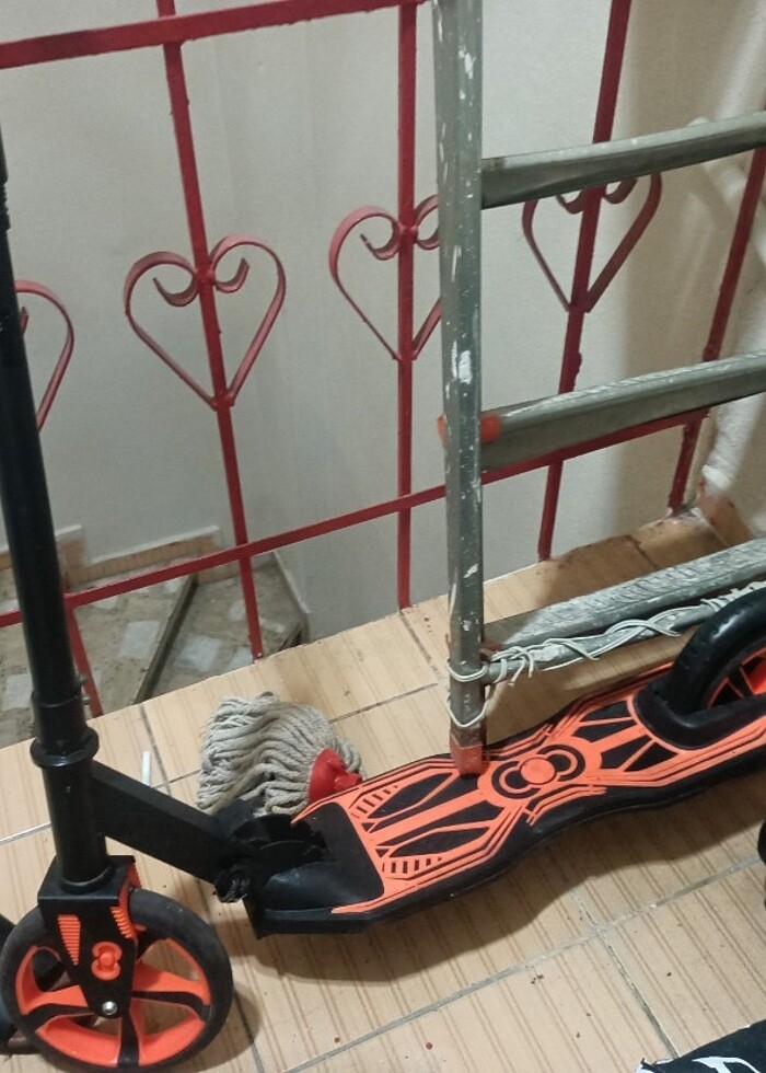 Turuncu Scooter - Görsel 2