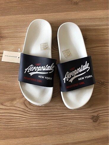 Aeropostale terlik