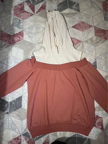 Omuz detaylı ince sweat