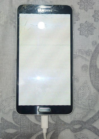 Samsung Siyah Android Telefon Ekran Beyaz Şekilde Geliyor