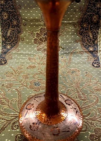 Bakır Uzun Boyunlu Vazo - Görsel 2