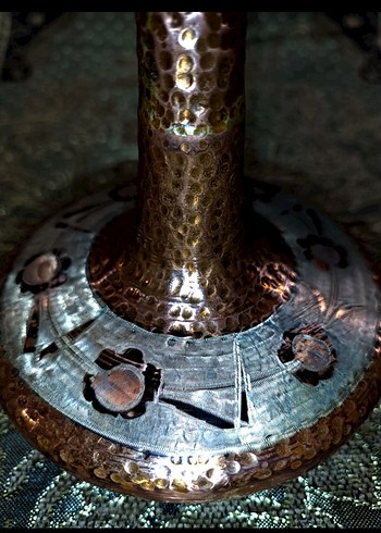 Bakır Uzun Boyunlu Vazo - Görsel 7