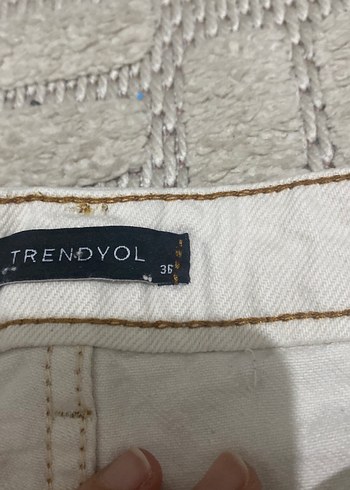 Gri Beyaz Loose Fit Kadın Midi Kot Pantolon - Görsel 3