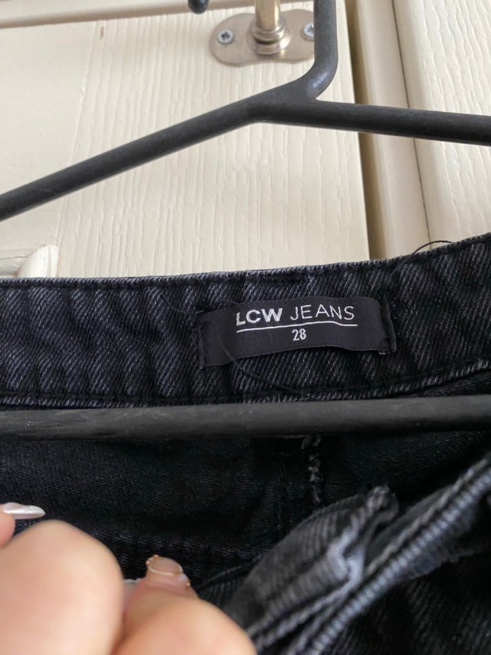 Kadın Siyah Mini Denim Şort - Görsel 4