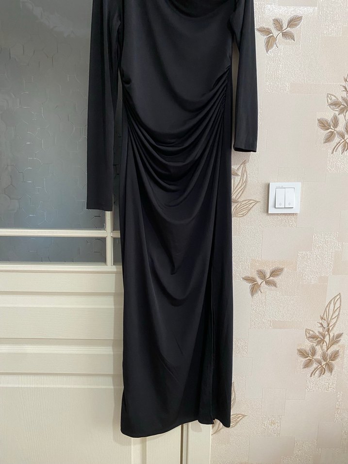 Uzun Kollu Siyah Drapeli Uzun Elbise - Görsel 4