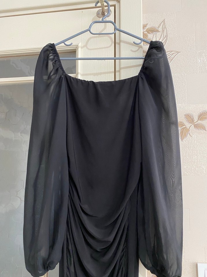 Uzun Kollu Siyah Drapeli Gotik Elbise - Görsel 5