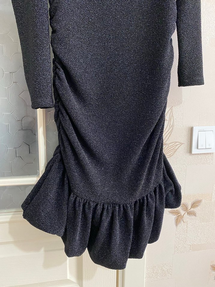 Siyah Straplez Uzun Kollu Midi Triko Elbise - Görsel 3