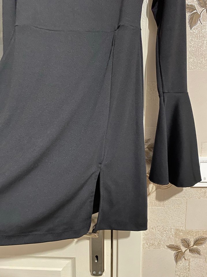 V Yaka Siyah Gotik Midi Elbise - Görsel 2