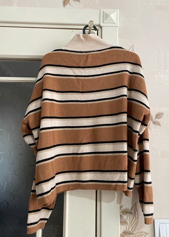 Uzun Kollu V Yaka Çizgili Örgü Kadın Kazak - Görsel 3