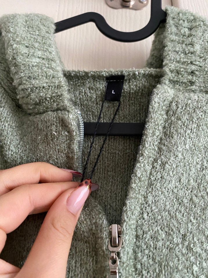 Yeşil Kapüşonlu Örgü Kadın Hırka - Görsel 3