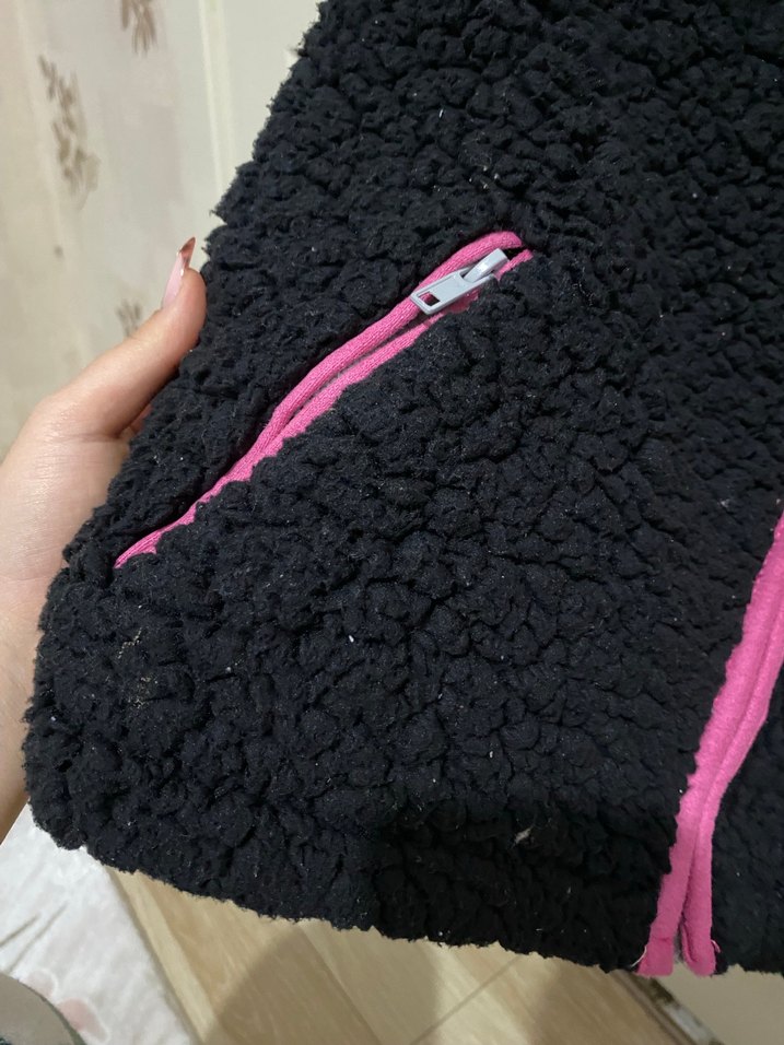 Kadın Siyah-Pembe Fermuarlı Yumuşak Yelek - Görsel 4