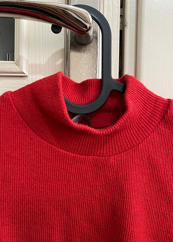 Kadın Kırmızı Yarım Balıkçı Yaka Triko Kazak - Görsel 3