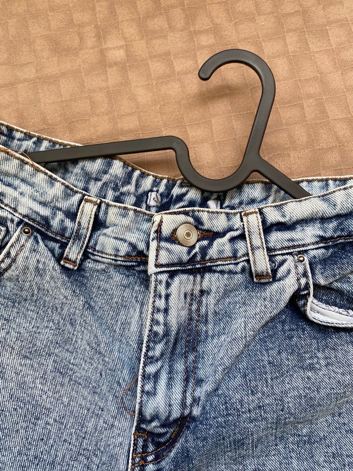 Kadın Mavi Bol Kesim Yırtık Mini Denim Şort - Görsel 3