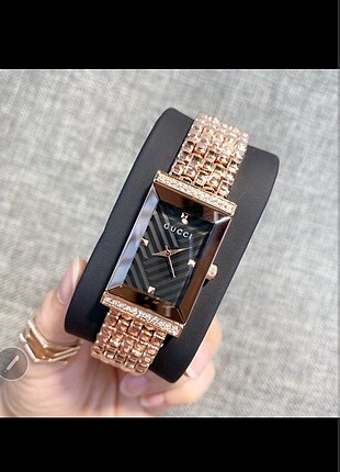 Gucci saat